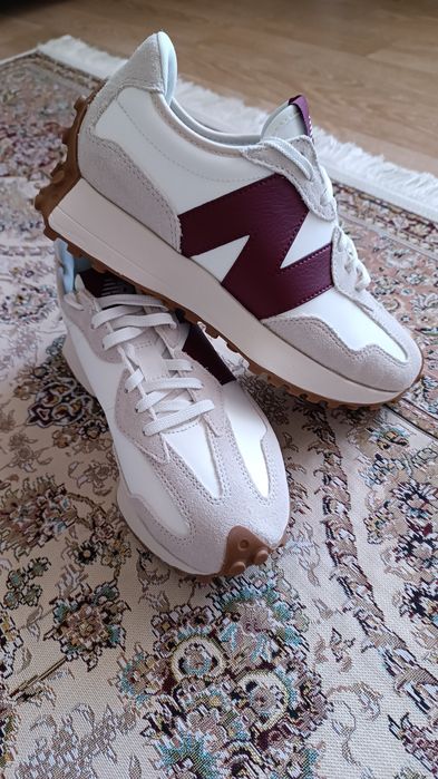 Adidași New balance 327