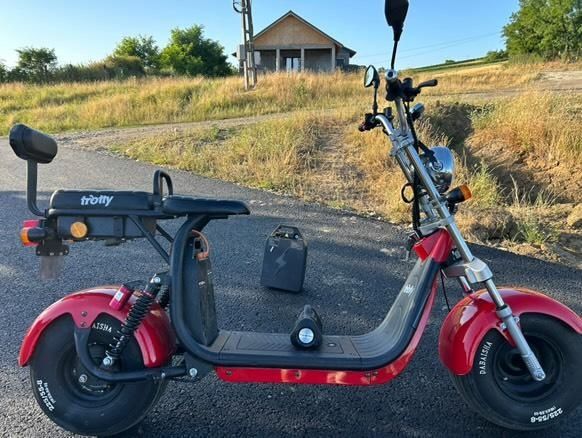Vând scuter electric TROTTY