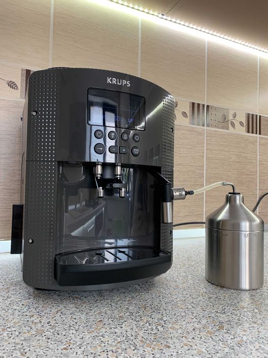 Espressor Krups LCD automat cafea boabe + sistem de lapte