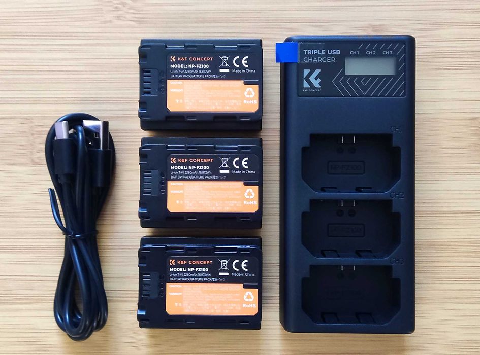 Sony NP-FZ100 - комплект 3бр батерии + тройно зарядно