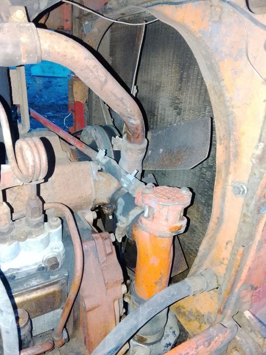 Продам Трактор ДТ-75 болотник