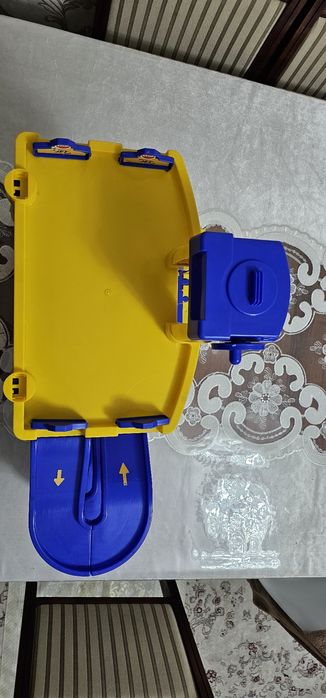 Игрушечный паркинг