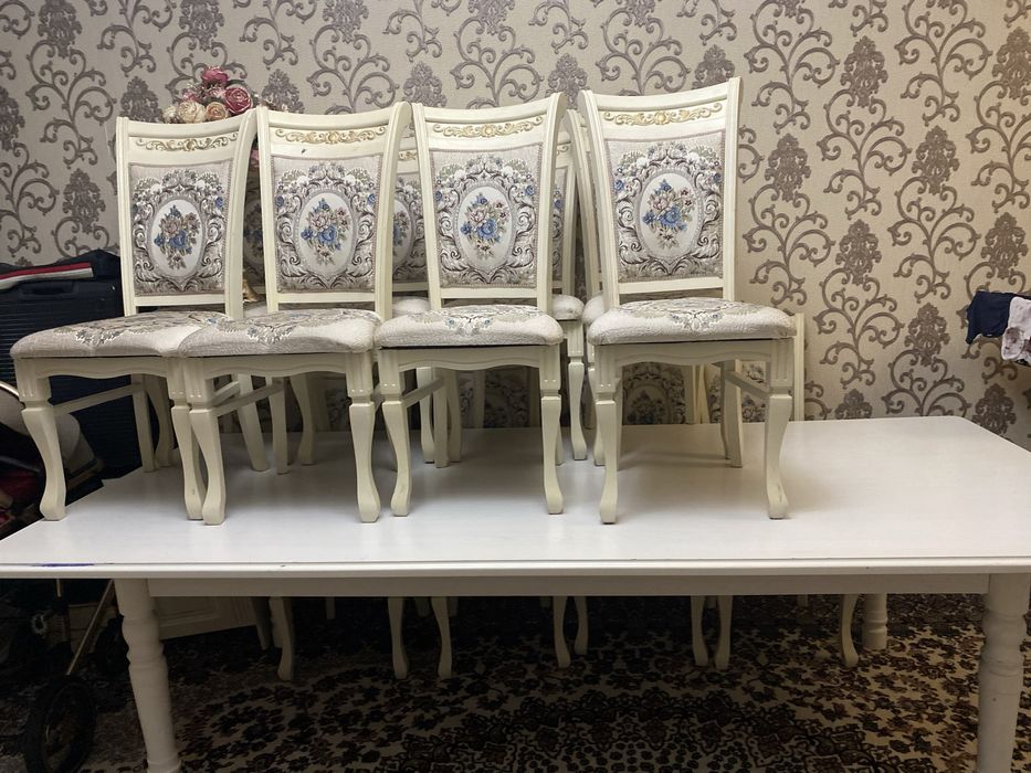 Stol ustul oq rangda