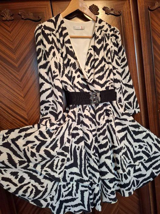 Продам 2 платья 40 р. Турция, наш 46 р.