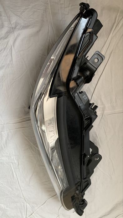 Передняя фара Камри 70