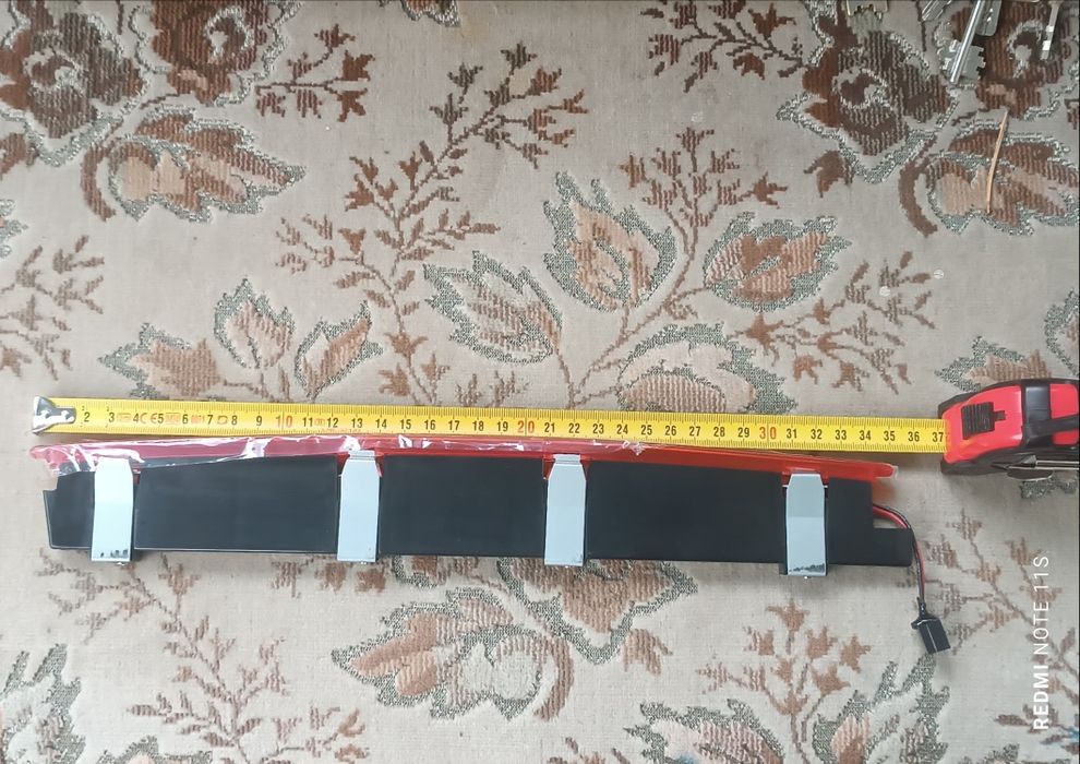 Продам дополнительный стоп сигнал на Мерседес.