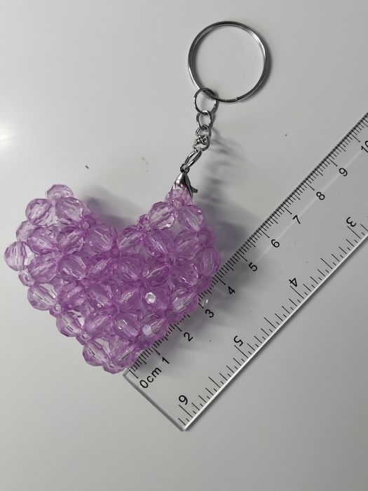 Брелок из бусин сердце