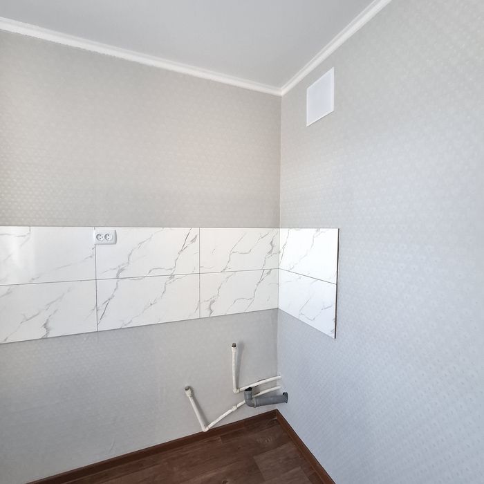 Продам 1 ком.квартиру новой планировки 20 мкрн.