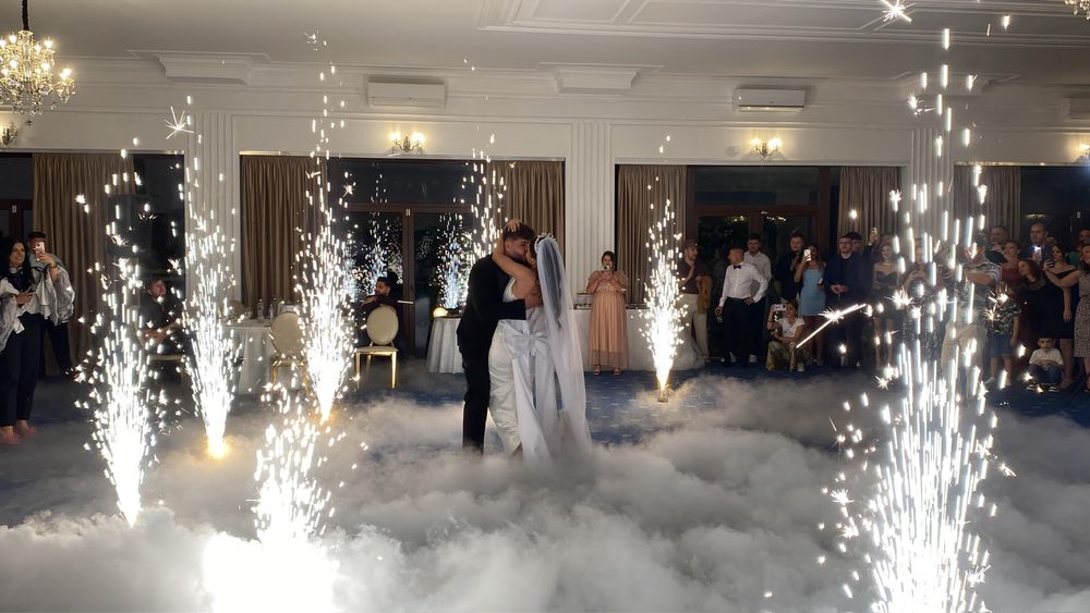 Oglinda Magica, baloane cu fum, Platforma 360, fum greu, artificii