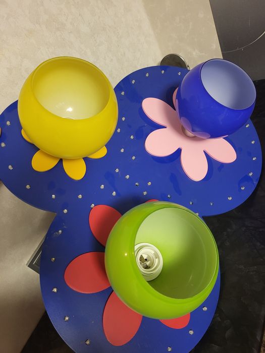 Продаю люстру в хорошем состоянии