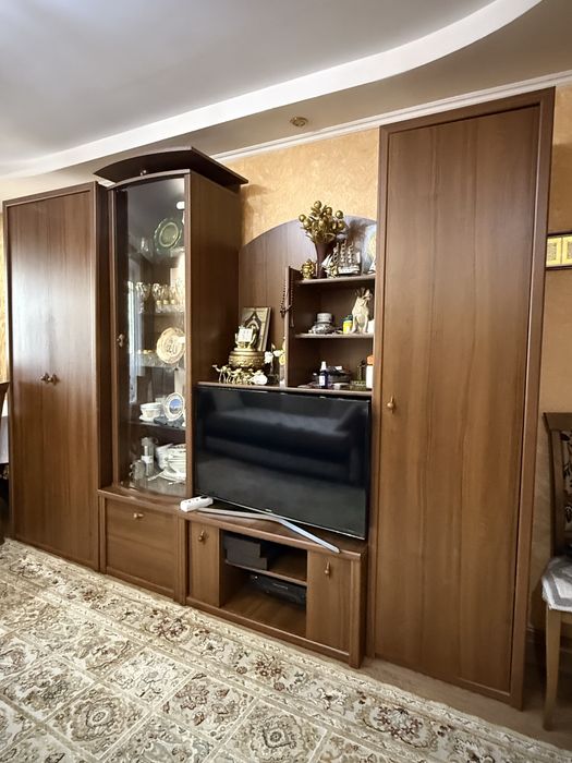 Продам стенку в зал