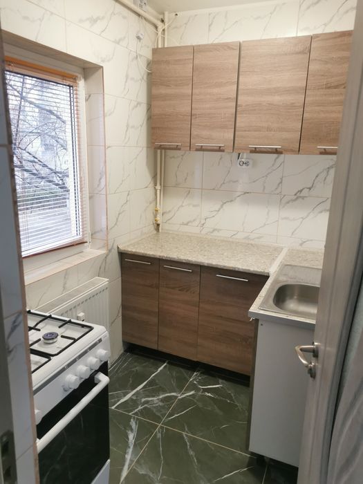 Garsonieră de închiriat recent renovată