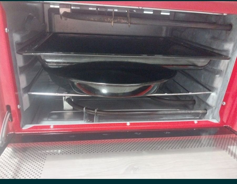 Духовку в хорошем состоянии