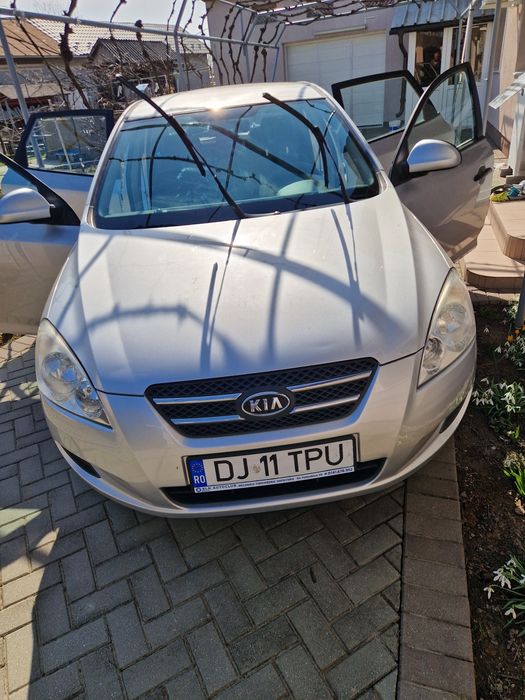 Vând Kia ceed 2008