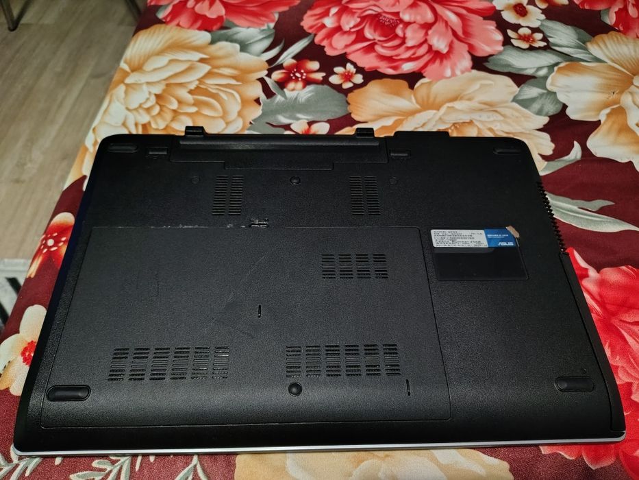 Laptop asus 17,3 inch