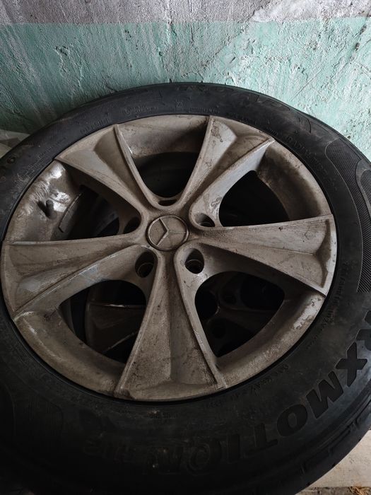 Продам 16 диски с резиной (уставшей) 5х120