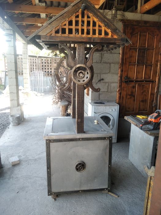 Декоративный колодец