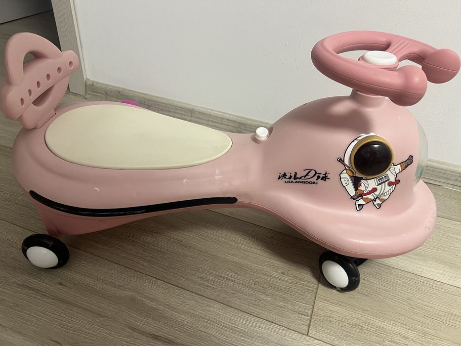 Машинка для девочки