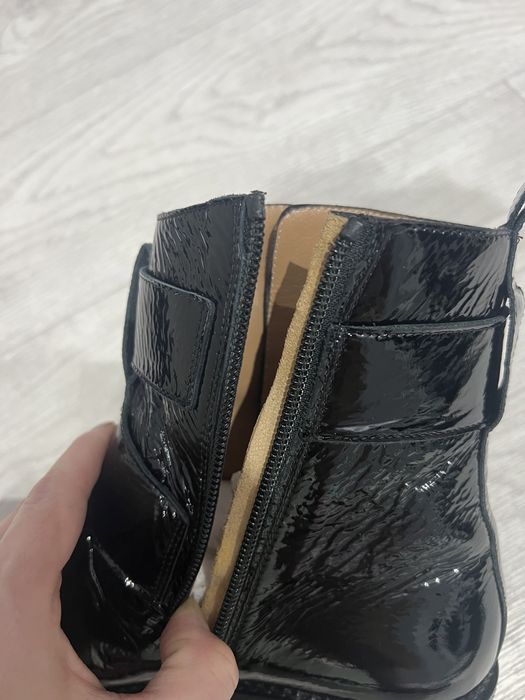 Шикарные новые кожаные ботинки