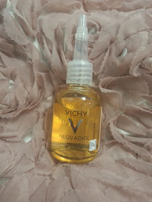 Ser facial Neovadiol Meno 5 Bi-Serum.