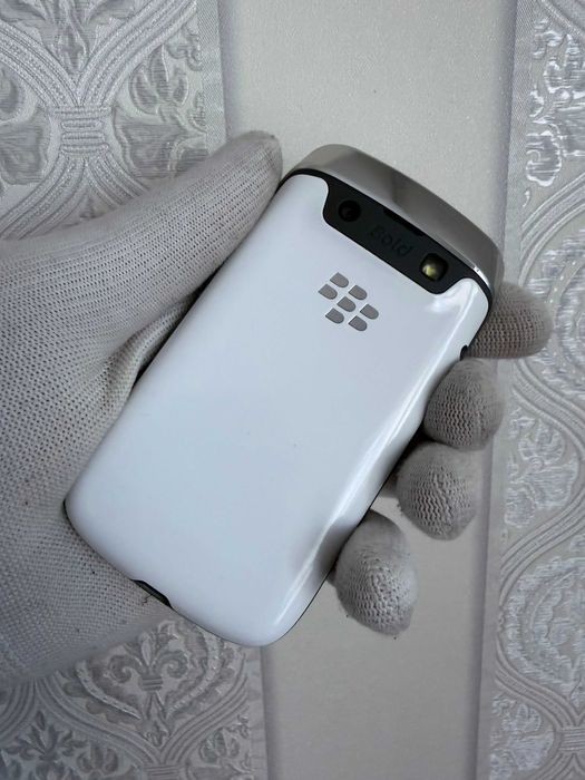 BlackBerry Bold 9700 Оригинальный белый Без обмена