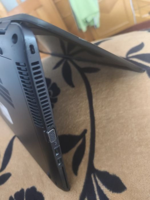 Vând HP Z Book 14