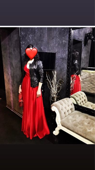Вечернее красное платье Valentino