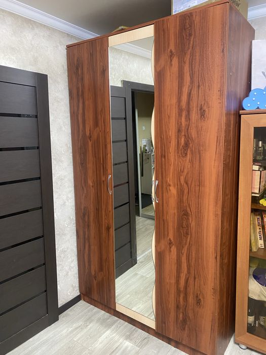 Продаю шкаф и стенку(горка)