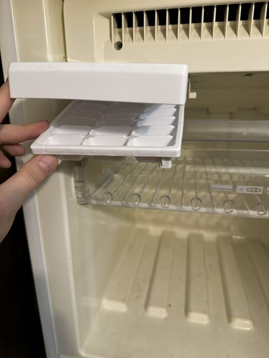 Холодильник Stinol 110 lg