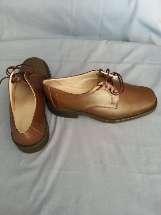 Pantofi maro de piele