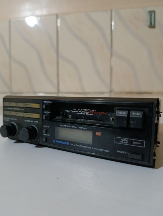 Продам автомагнитолу Pioneer