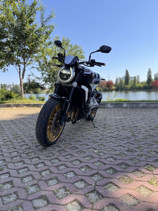 Honda CB1000R 03.2023 5500 km in garantie pana in 2027
