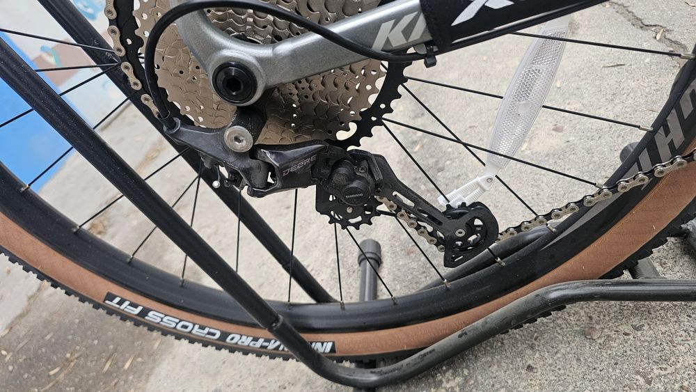 Современный технологичный кросс-кантрийный велосипед на 29"