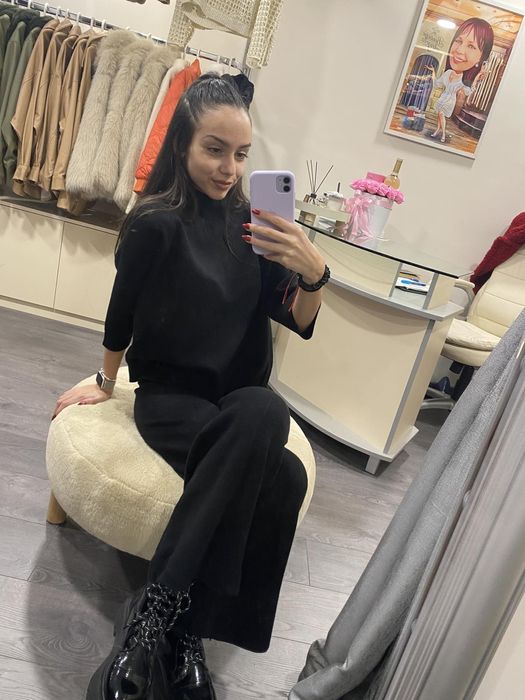 Мек и топъл сет наличен в черно и бордо универсален размер