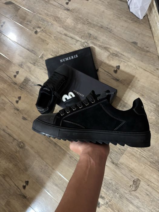 Numeriś Full Black