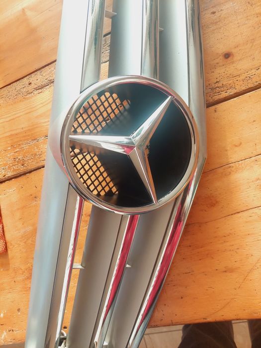Предна решетка с емблема за Мерцедес ЦЛЦ/ Mercedes CLC