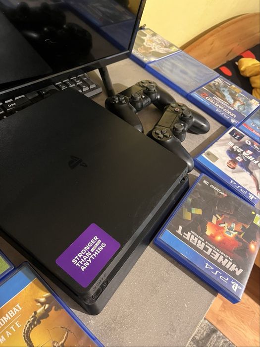 Play station 4 slim + jocuri+manete