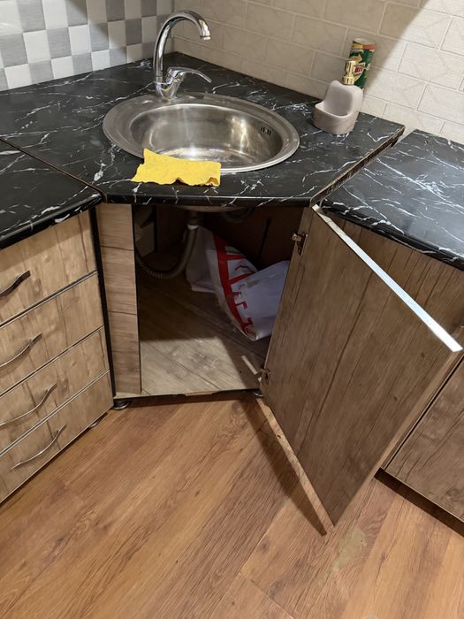 газ ва мебель сотилади