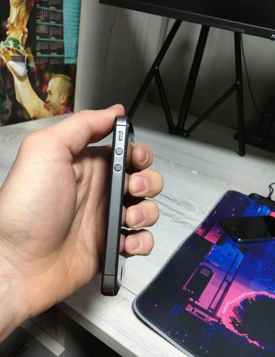 Iphone 4s 16gb черный, без торга