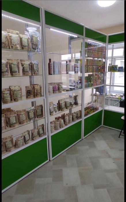 Продам витрины с подсветкой