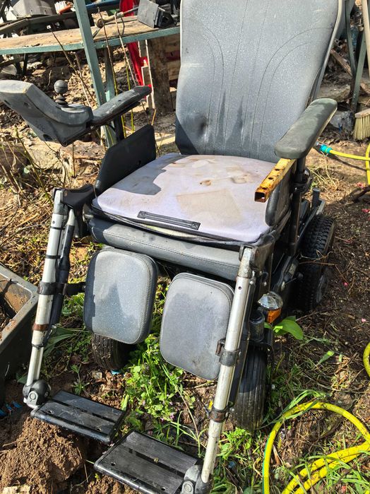 Инвалидна количка за  цяла за части