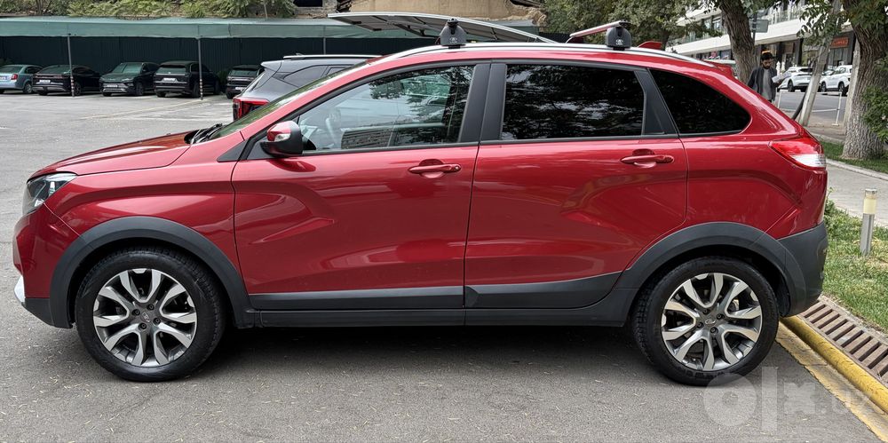 Lada XRay Cross 2019