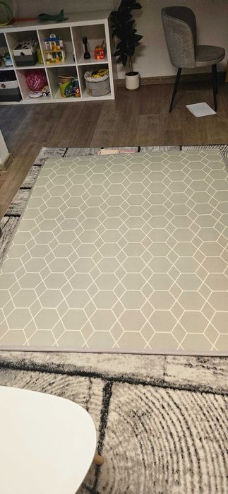 Двулицево дебело детско килимче 150x180