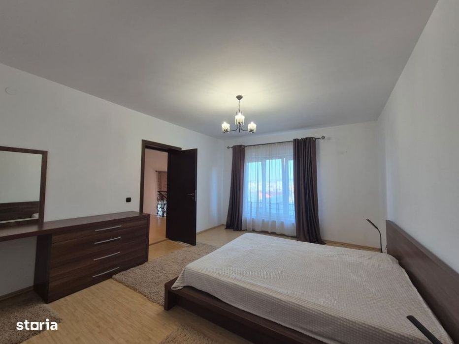 Casa individuala, garaj, 3 parcari, 210mp, gradina, Dambul Rotund