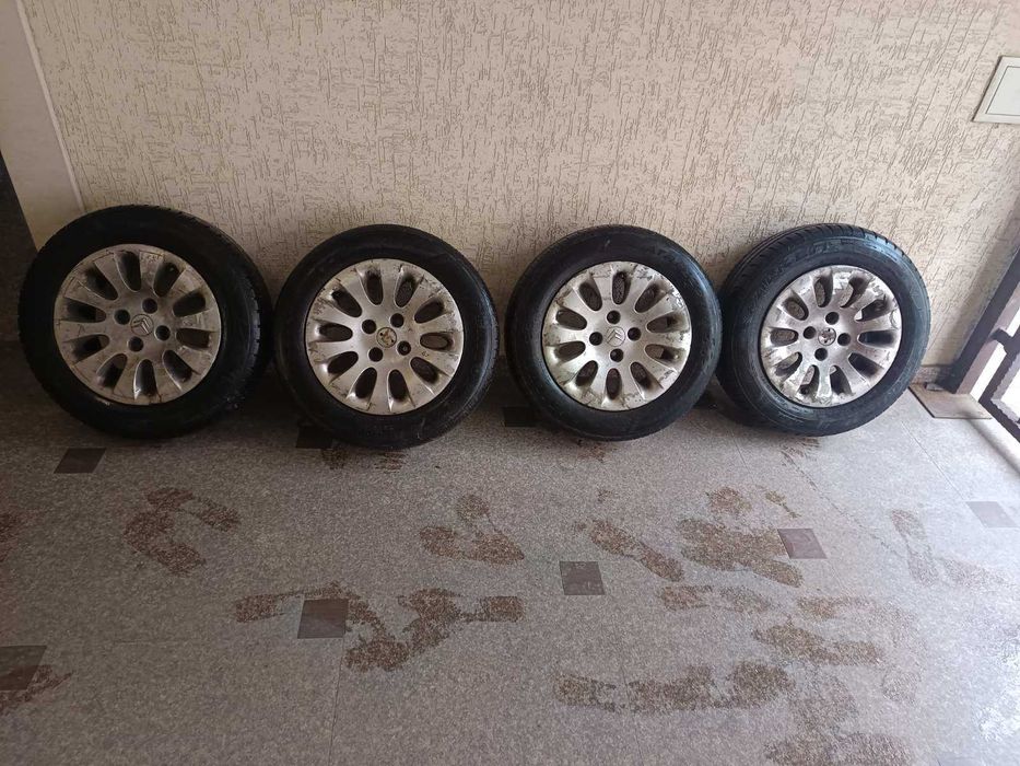 Летни гуми с лети джанти