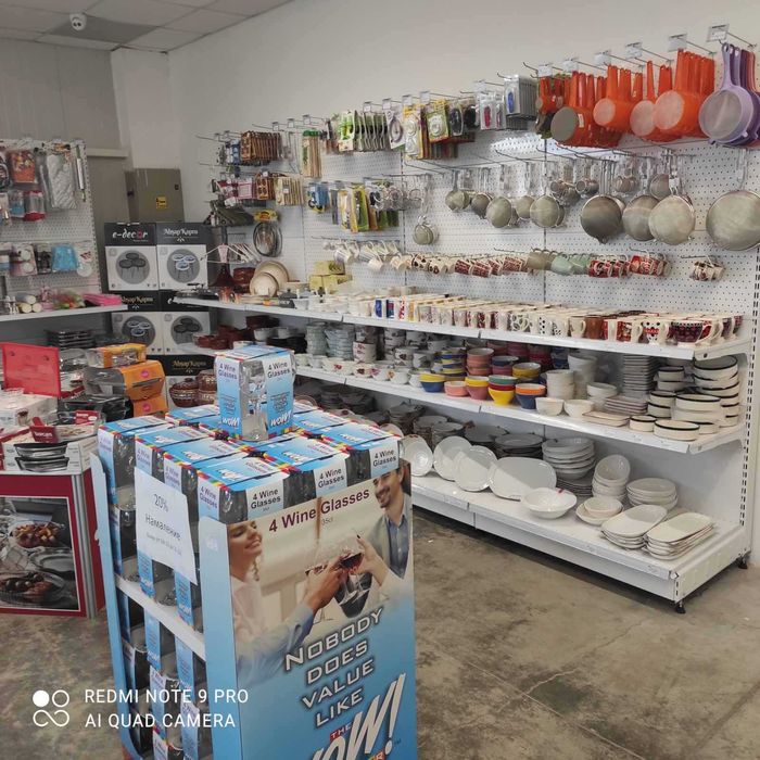 ПРОМО Стенен и Островен стелаж с перфо гръб- НОВИ, НАЛИЧНИ