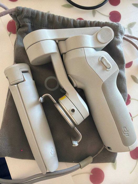 DJI OM 4 – Стабилизатор за смартфон - в много добро състояние