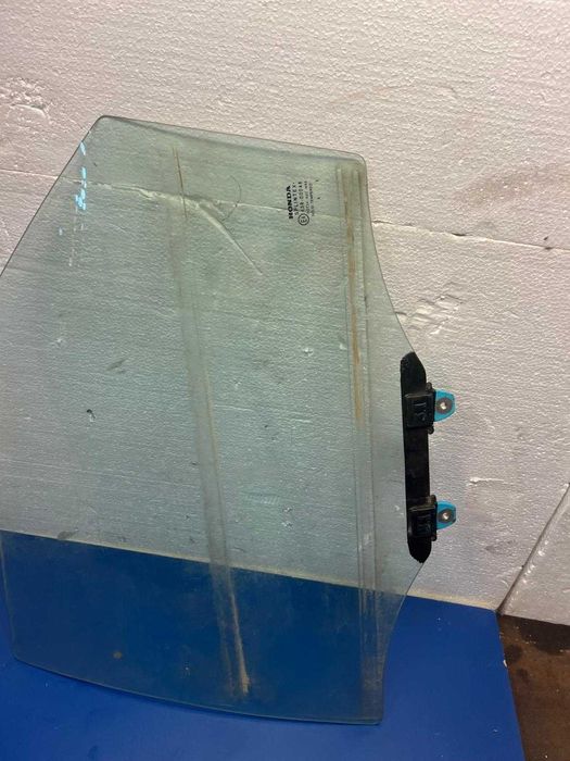Geam stânga spate Honda Civic generatia 8 2006-2011