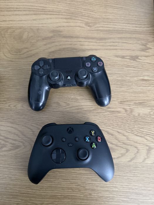 Vand maneta xbox series s si ps 4 140 ambele si 85 un