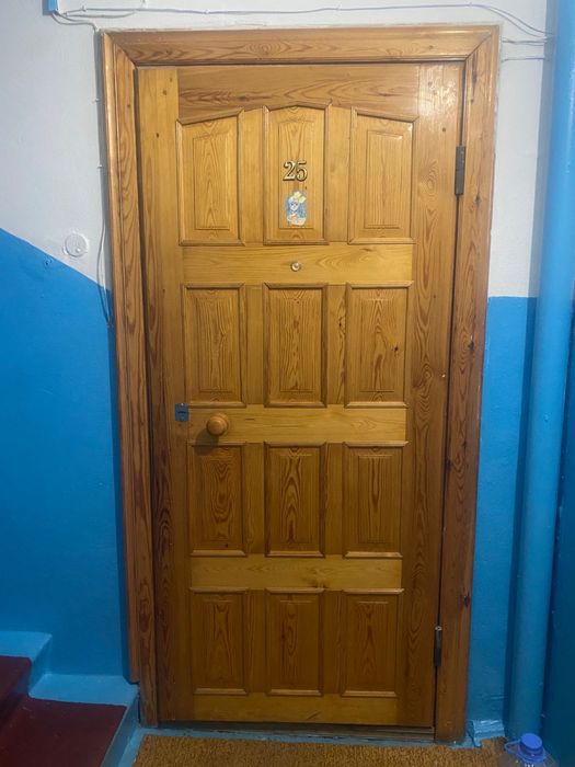 Продается б/у входной дверь (двойной)